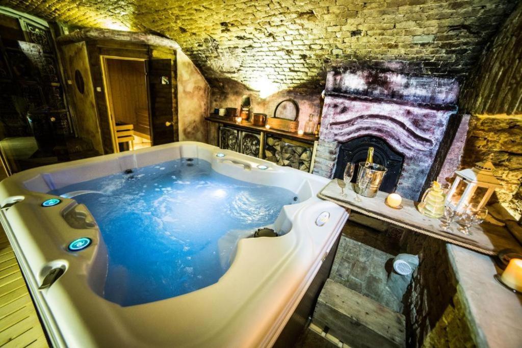 Dwor Boratyn B&B 외부 사진